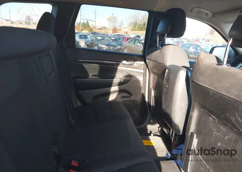 2012 Jeep Grand Cherokee Laredo из США, поврежденный, VIN 1C4RJFAG9CC185557